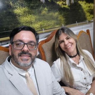 Pastor Fabio Pascoal e Pastora Claudia Pascoal